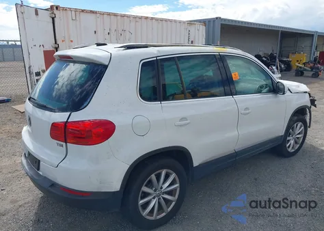 2017 Volkswagen Tiguan 2.0T Wolfsburg Edition z USA, uszkodzony, nr VIN WVGRV7AX8HK019095
